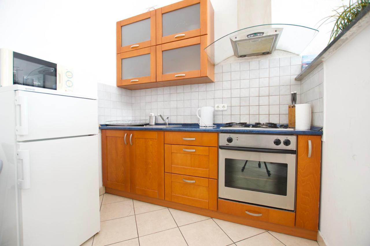 Budget Apartment By Hi5 - Center Of The Center Budapest Exterior photo