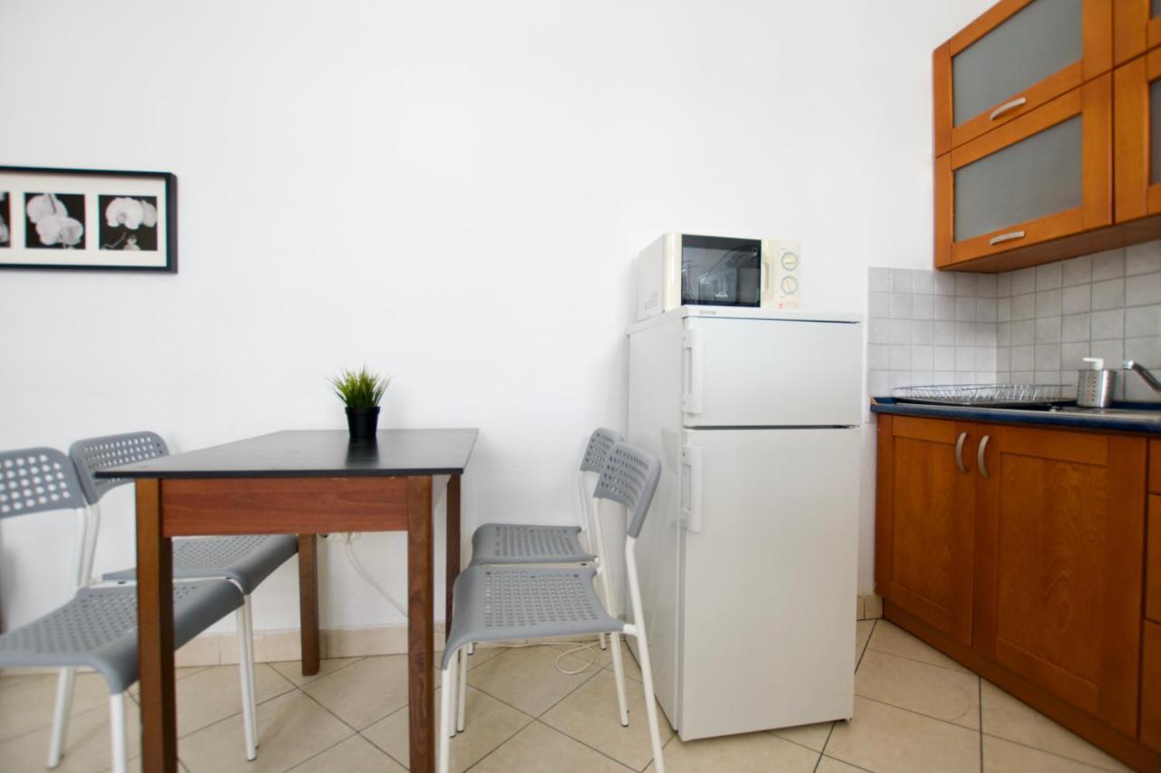 Budget Apartment By Hi5 - Center Of The Center Budapest Exterior photo